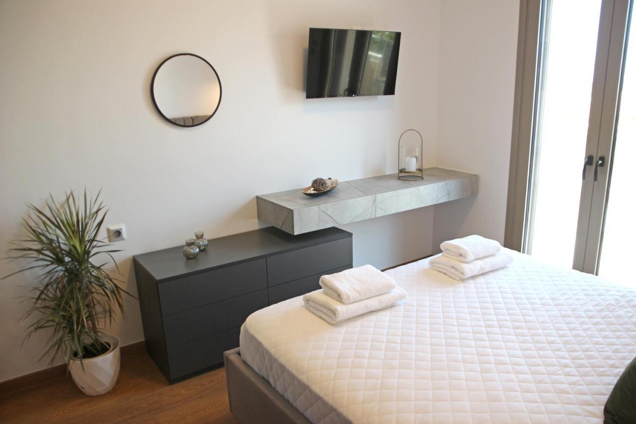 New Cozy Chic Apt-Ryfete Luxury Living 卡拉塔斯 外观 照片